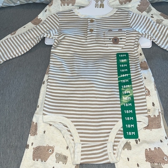 Huggies Baby 4-piece Layette Set size 18 Months - Picture 7 of 10